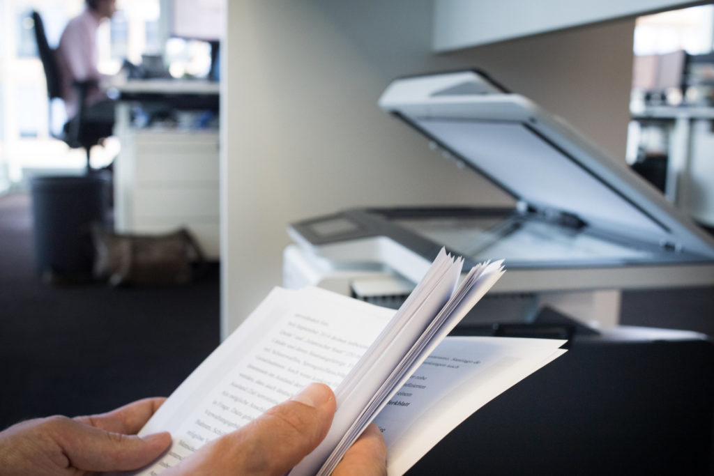 Dürfen Beschäftigte am Arbeitsplatz private Dokumente drucken? - KarriereRegion Bayreuth - KarriereRegion Bayreuth Dürfen Beschäftigte am Arbeitsplatz private Dokumente drucken?