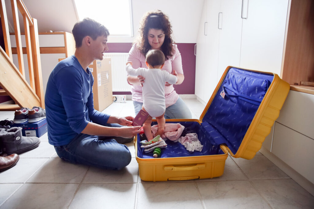 KarriereRegion - Familie bei Urlaubsvorbereitung
